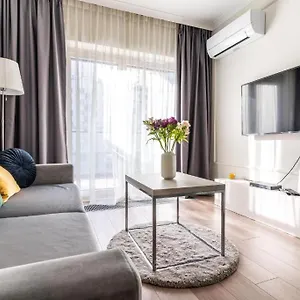 Mennica By Golden Apartment