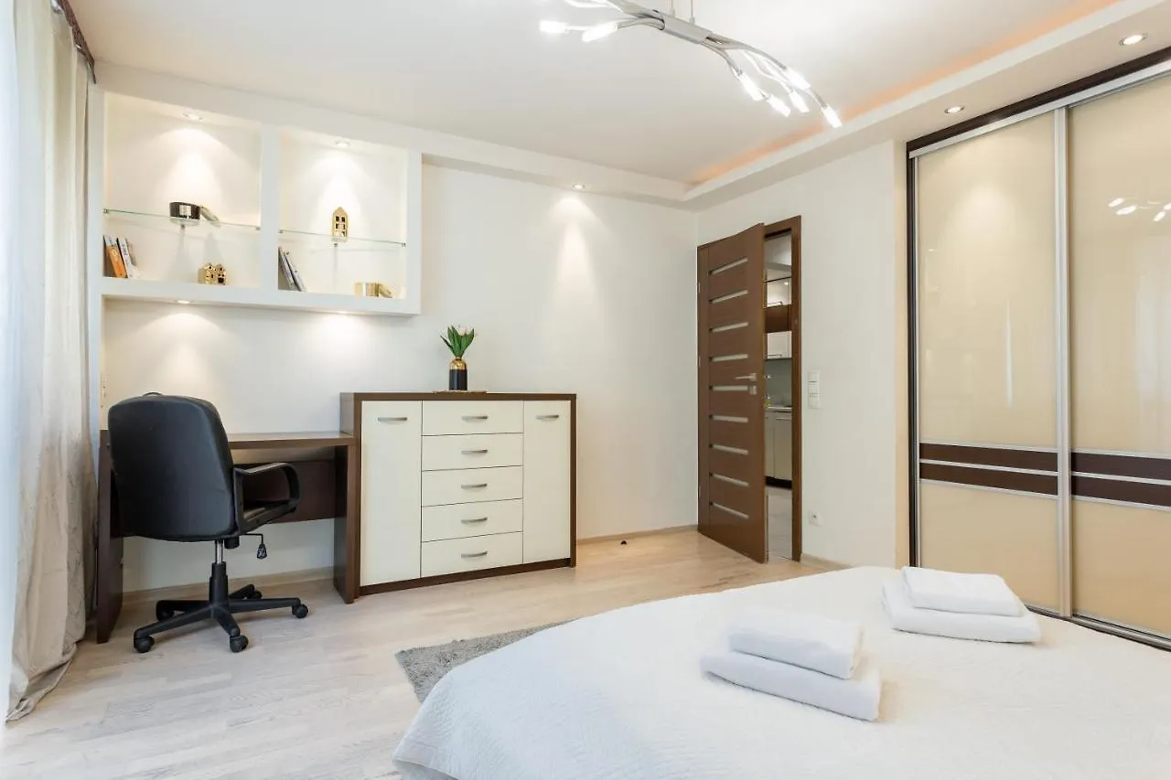 Golden Apartments Warsaw - Top Location - Grzybowska 5